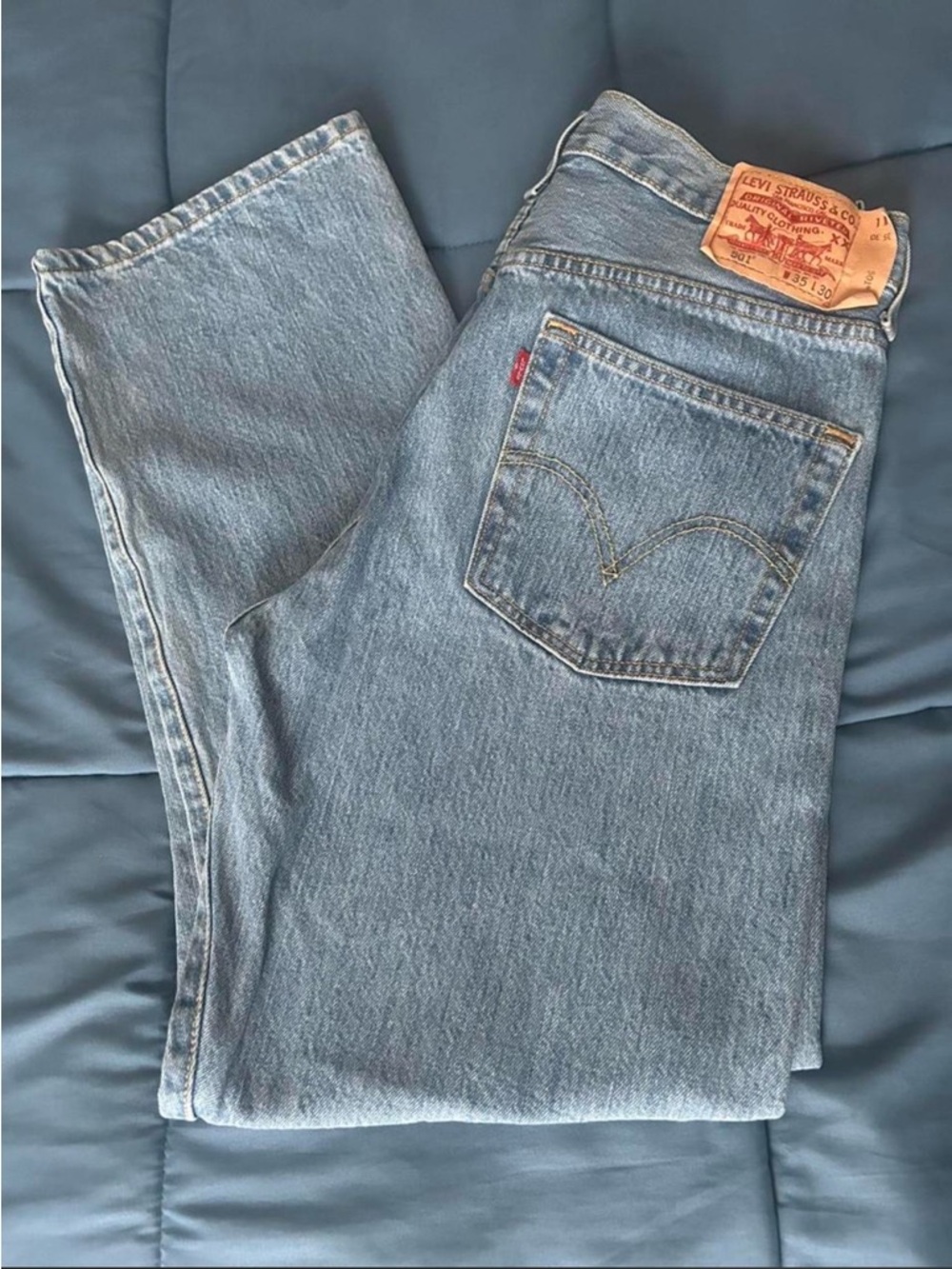 NWOT Levi’s 501 Original Fit Jeans • W35 L30 • Light Wash